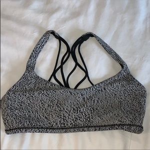 Lululemon Free To Be bra size 6